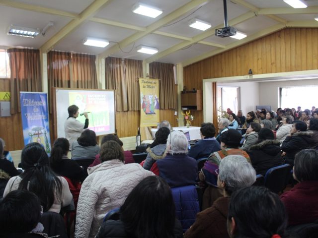 Liderazgo de La Mujer en la Iglesia